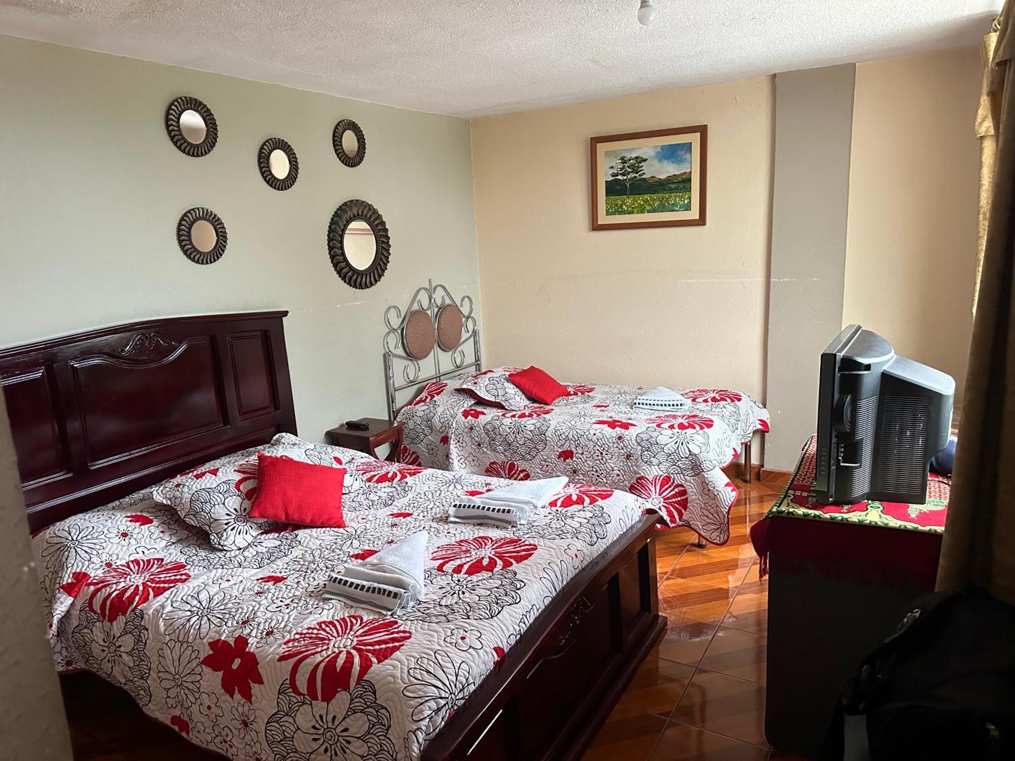 קוטקצ'י Hostal Jora Continental מראה חיצוני תמונה