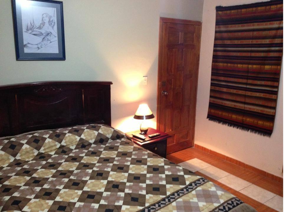 קוטקצ'י Hostal Jora Continental חדר תמונה