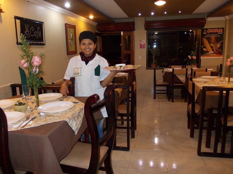 קוטקצ'י Hostal Jora Continental מראה חיצוני תמונה